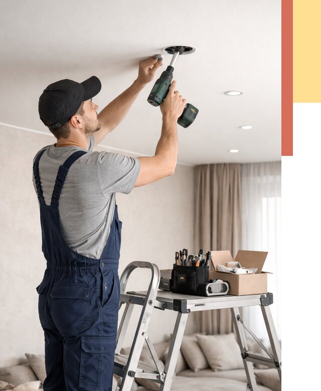 Установка и монтаж точечных светильников в натяжной потолок в Чите от 1863 руб. | ОТДЕЛОЧНИК-Чта